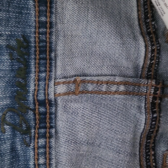 Dynamite Shorts - Picture 2 of 4